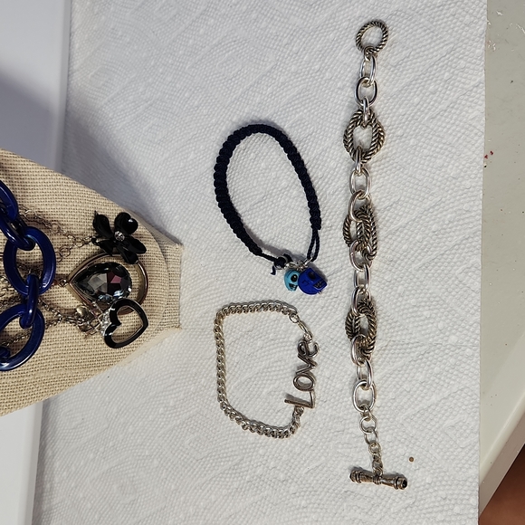 🕸Lot of 9 Vintage & Reincarnated  Jewelry - Picture 3 of 7